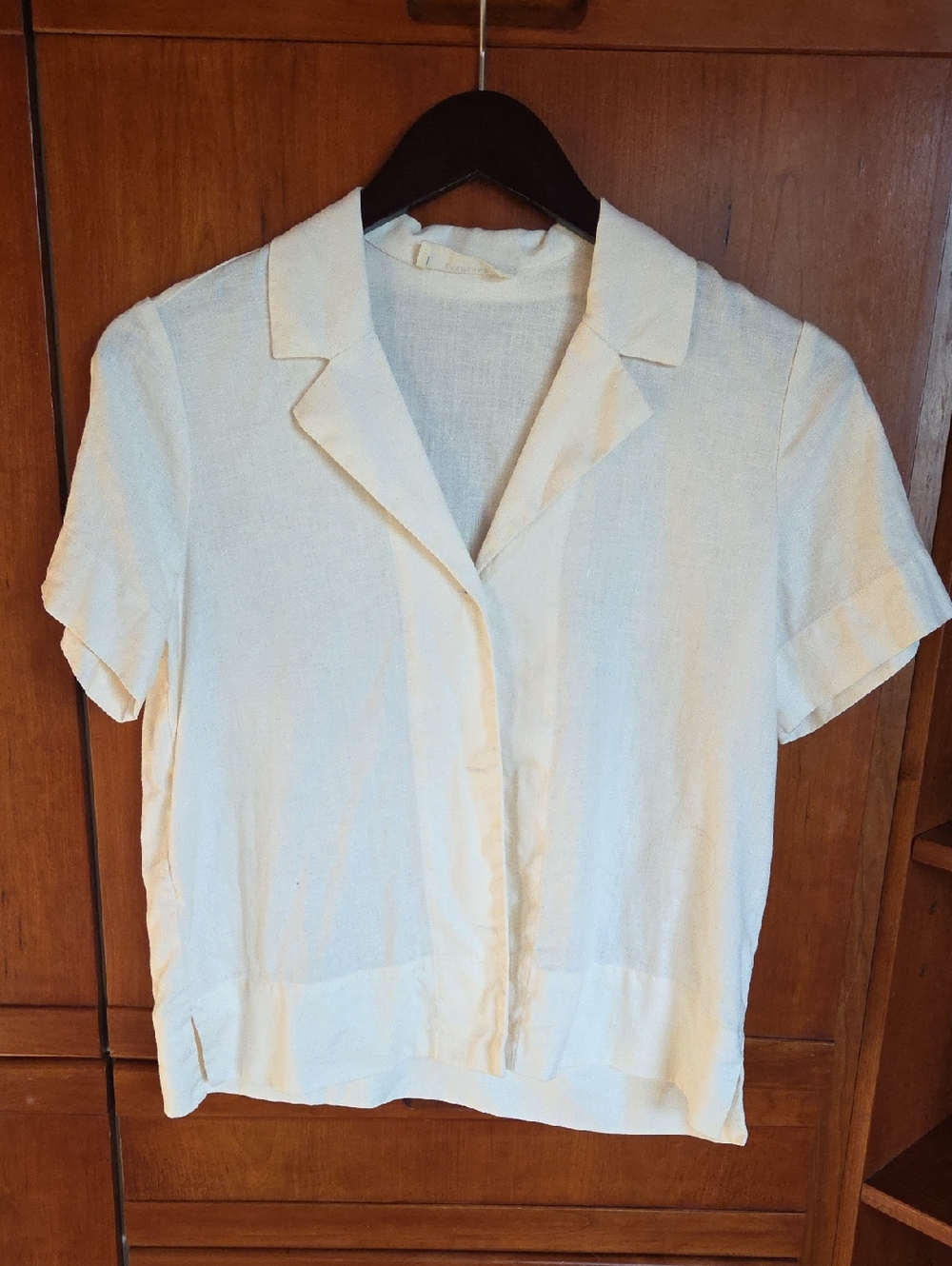 Everlane Cream Short-Sleeve Button-Down Camp Collar Shirt